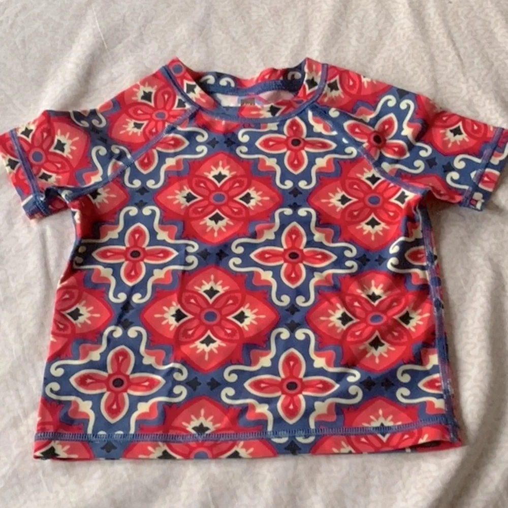 Tea Collection Red and Blue Kids Swim Rashguard in size 7